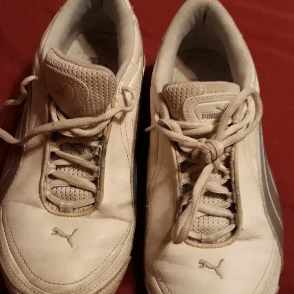Puma tennis shoes